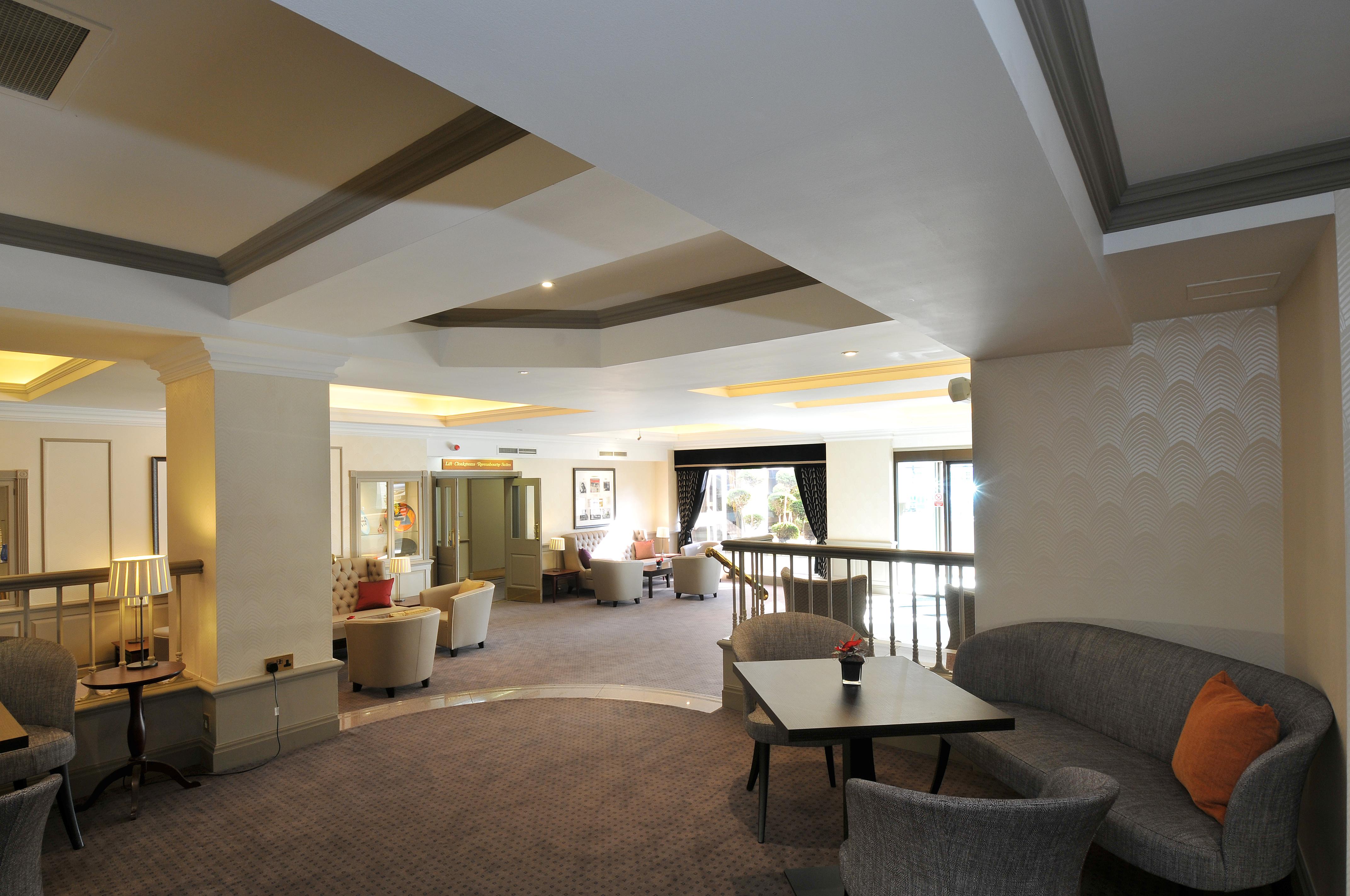 Bromley Court Hotel London Exterior photo