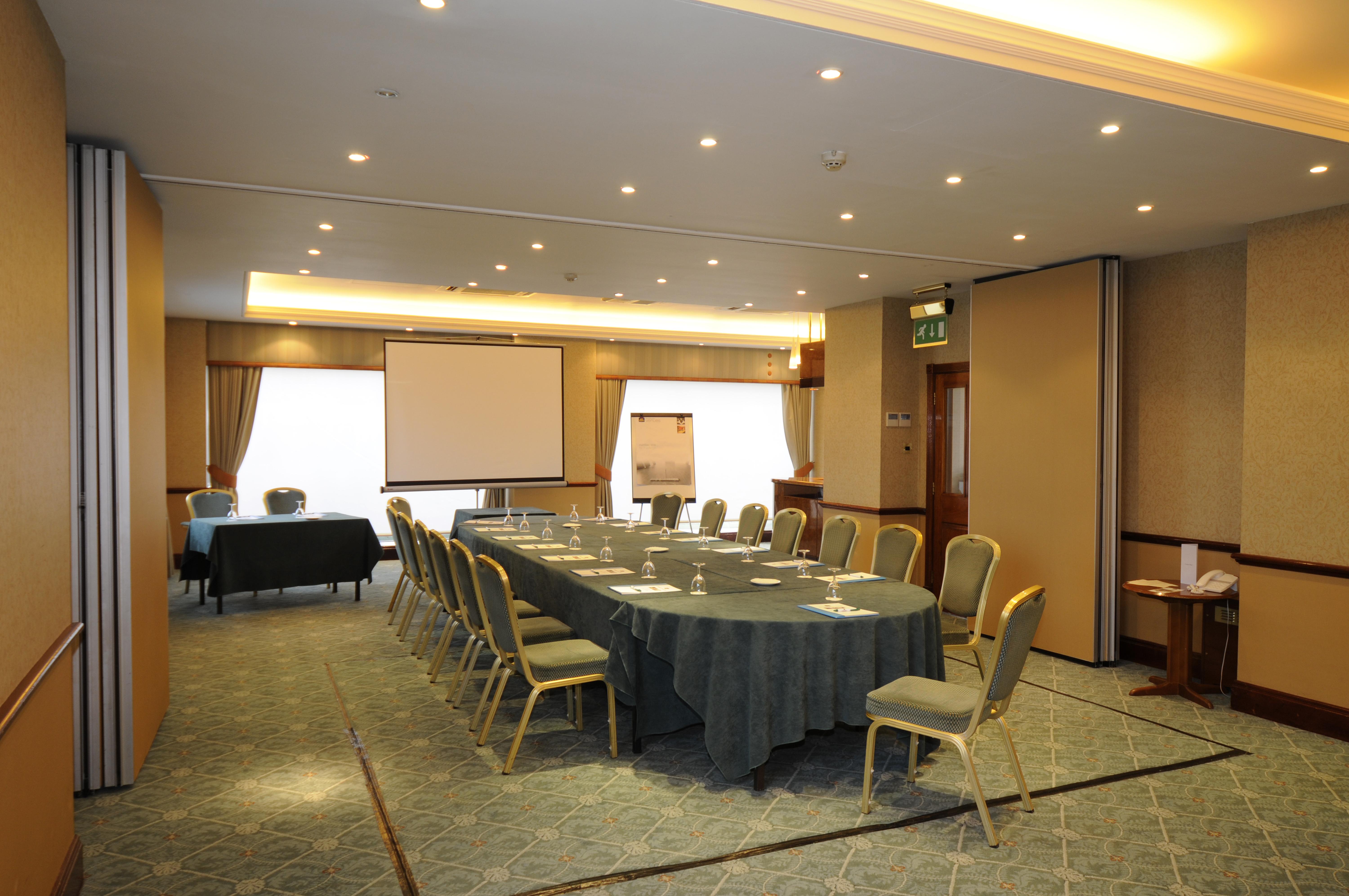 Bromley Court Hotel London Facilities photo