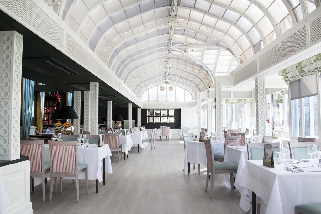 Bromley Court Hotel London Exterior photo