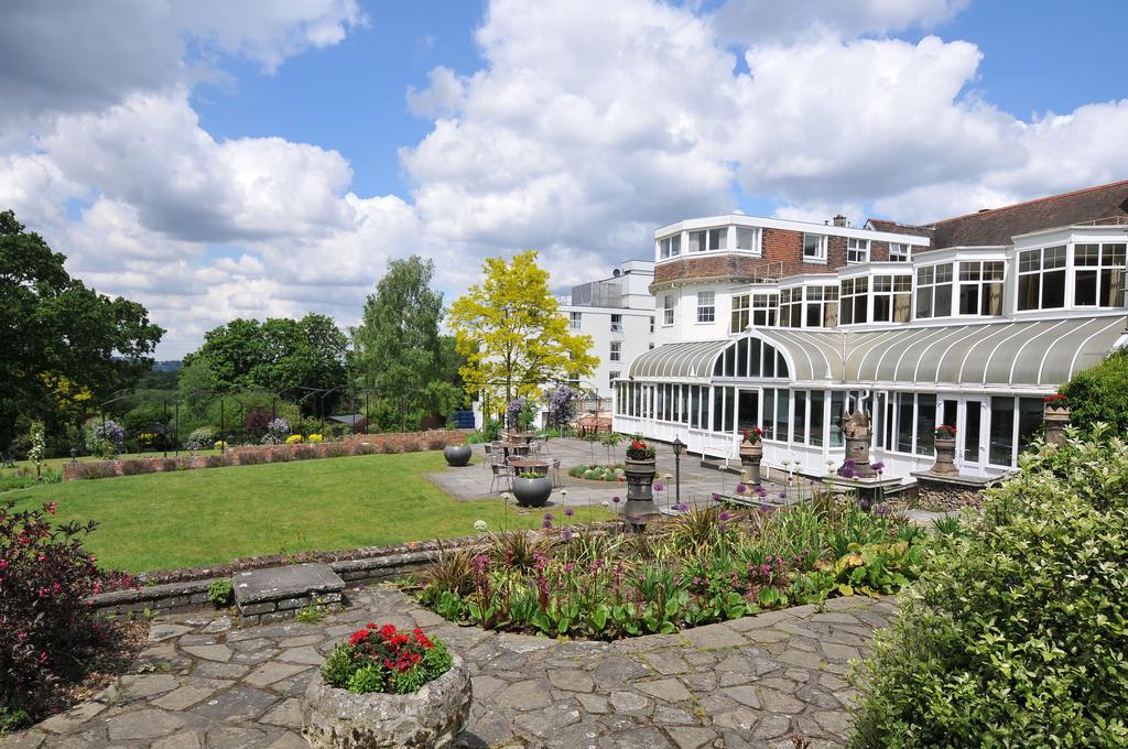 Bromley Court Hotel London Exterior photo