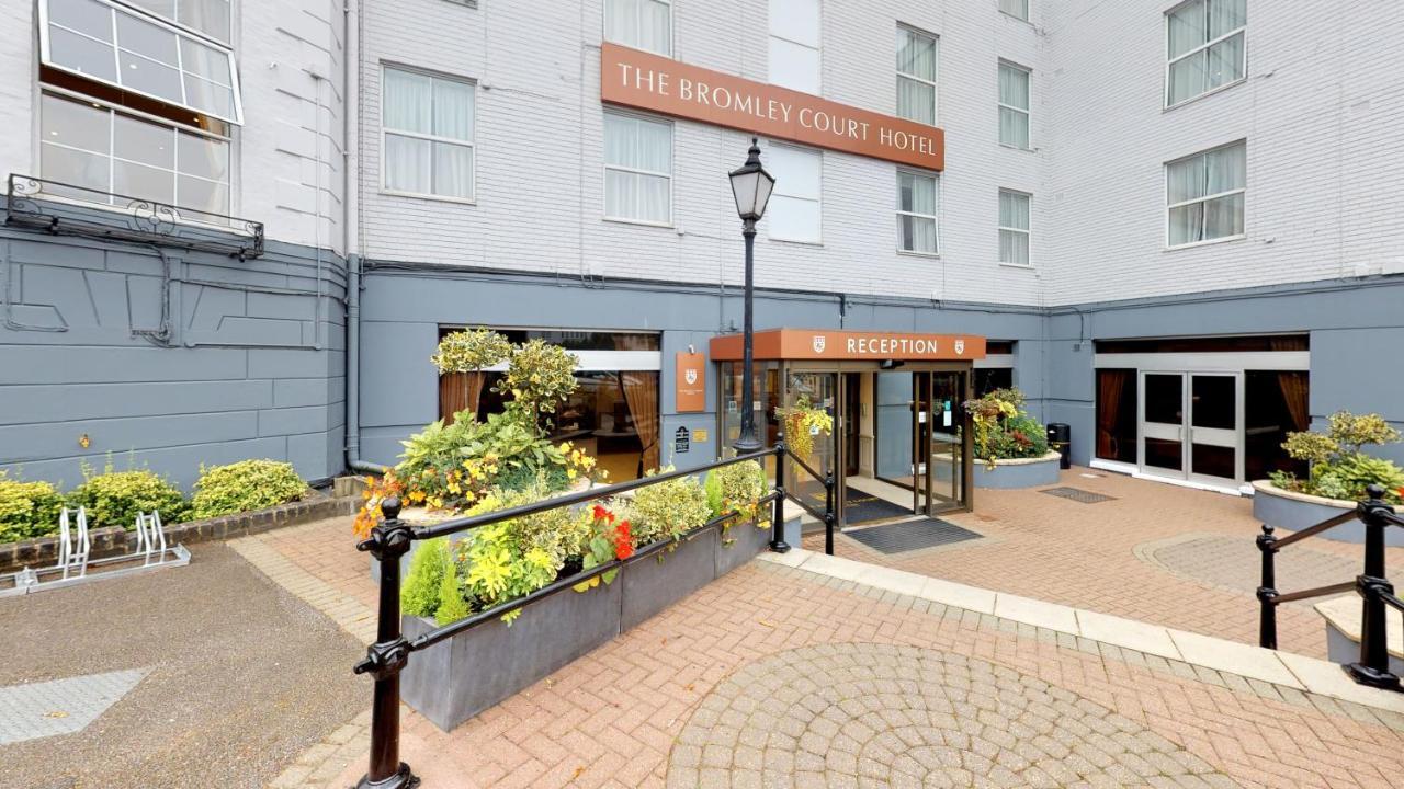 Bromley Court Hotel London Exterior photo